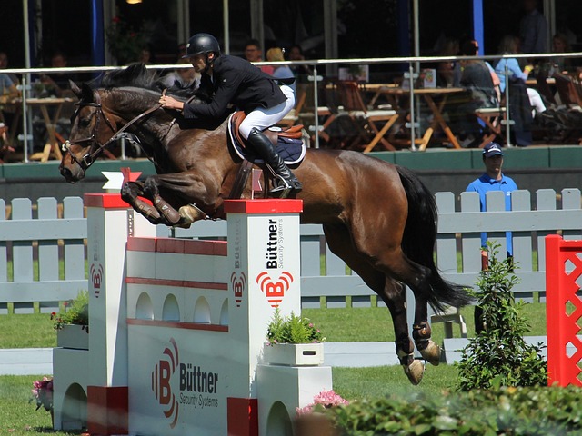 尽管他的个 尽管他的个